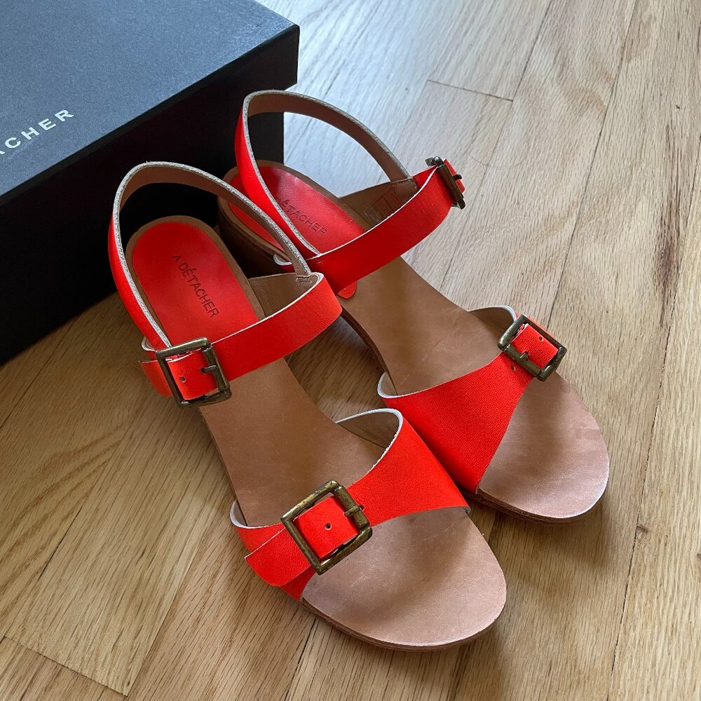 A Détacher Heeled Buckle Leather Sandal